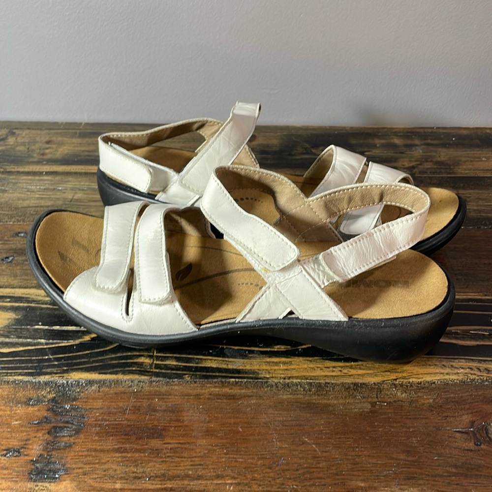 Romika white sandals women’s size 41 (US 10 - 10.5) adjustable straps